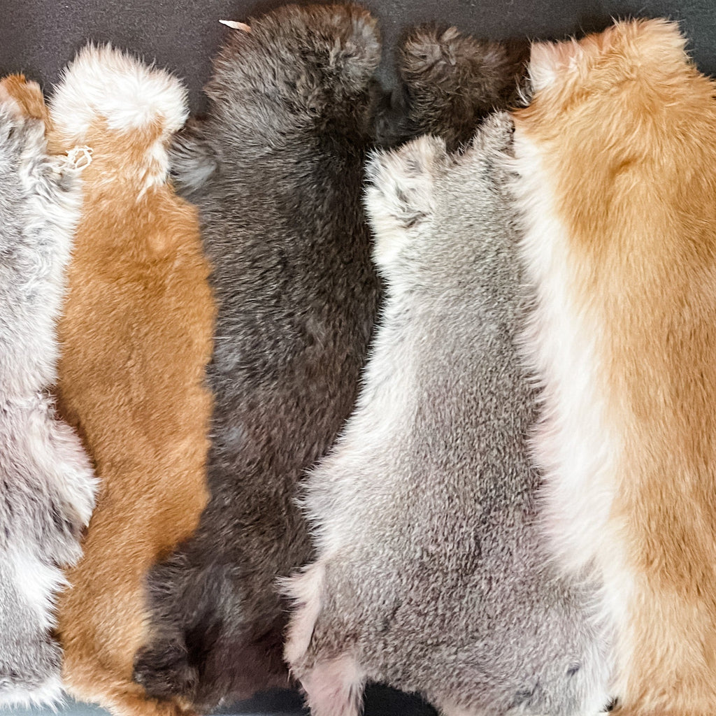 First-Grade Large Natural Rabbit Pelts — El Paso Saddleblanket