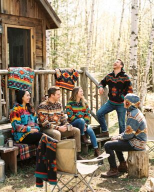 10 PACK Fleece Pullovers in Assorted Designs & Sizes!